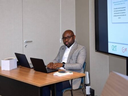 Entrepreneuriat et institutions au Gabon : Harold Leckat Igassela ouvre le débat depuis Paris