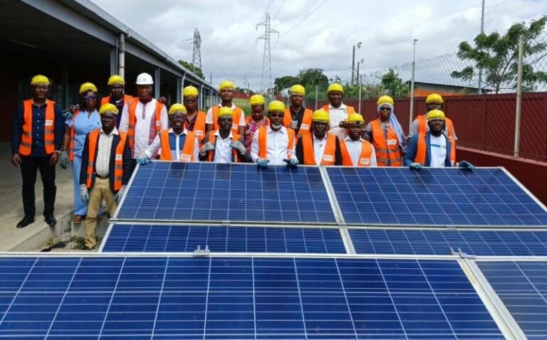 Énergie solaire : Des journalistes, des enseignants et des étudiants renforcent leurs capacités