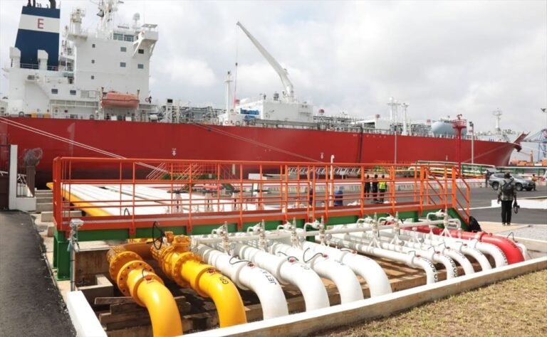 Après 34 ans, le cadre pétrolier se modernise pour intégrer les biocarburants