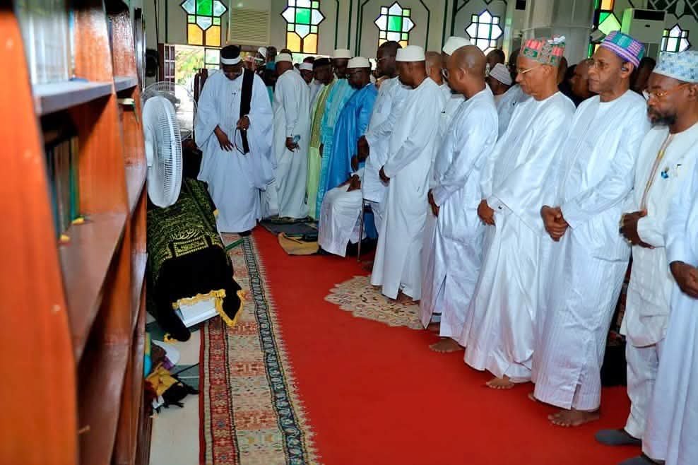 L’ancien Premier ministre Sidya Touré a regagné sa dernière demeure (9)